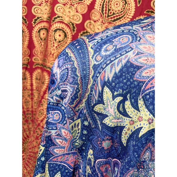 🌈 Beautiful Vintage Paisley top - Picture 6 of 11